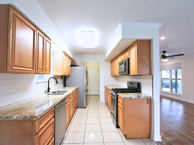 Building Photo - 3810 Bonita Ln