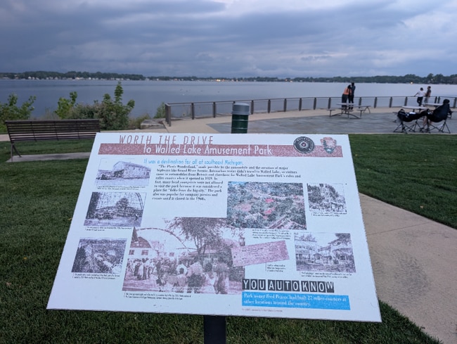 Building Photo - 44900 Bayview Dr