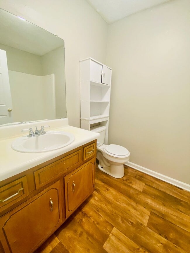 Building Photo - 3 Bed Home close to FT Campbell and I-24