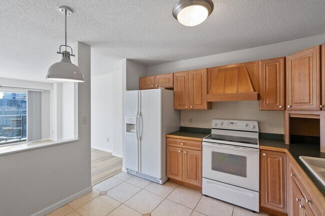 Building Photo - 121 Washington Ave S