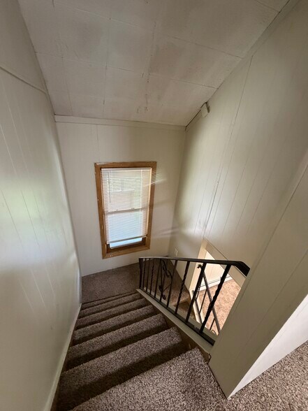 Building Photo - 68 N Shirley St