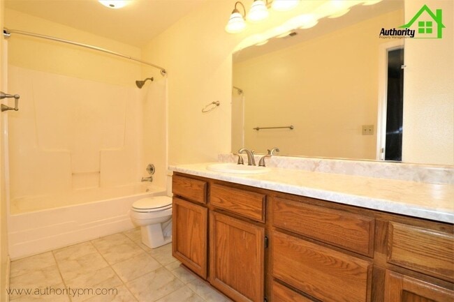 Building Photo - 2882 Sandstone Dr