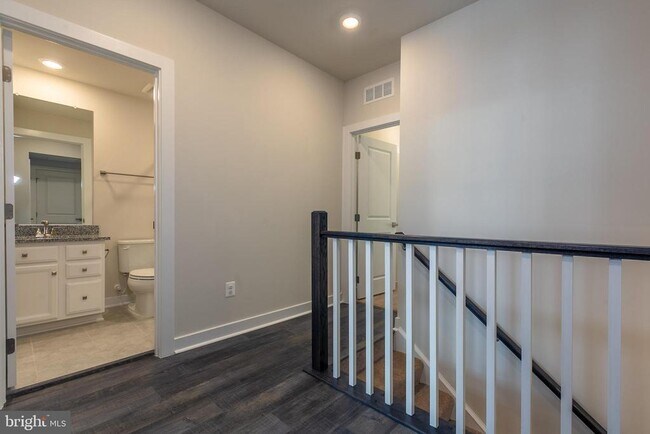 Building Photo - 2328 Water Promenade Ave