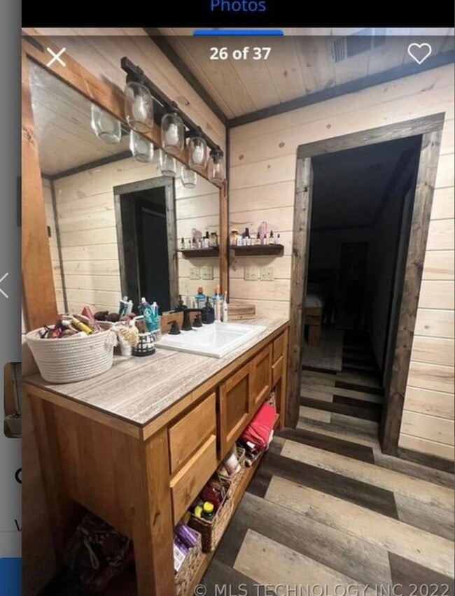 Building Photo - Charming 2BR House in Hartshorne