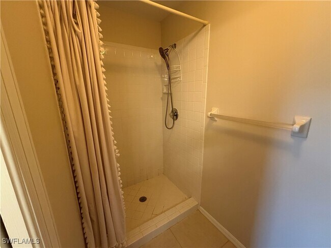 Building Photo - 10904 Regent Cir