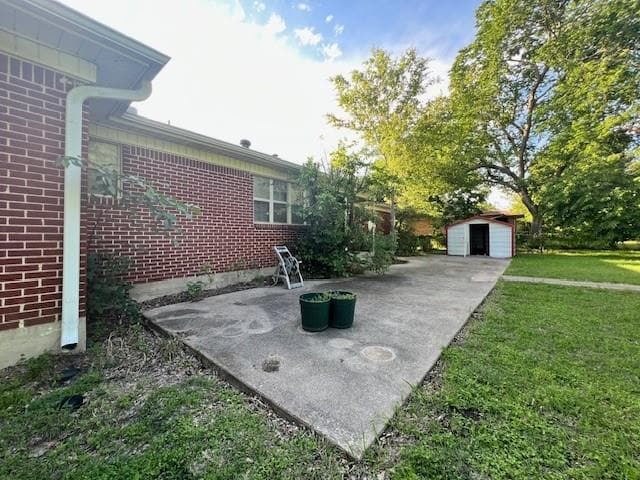 Building Photo - 327 S 4th St