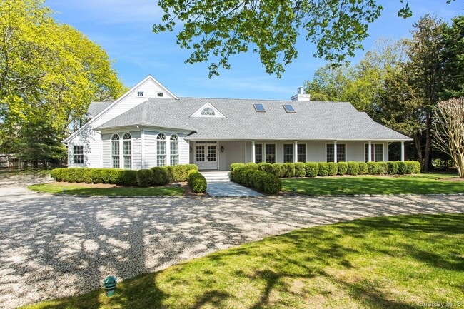 Building Photo - 48 Sheppard St