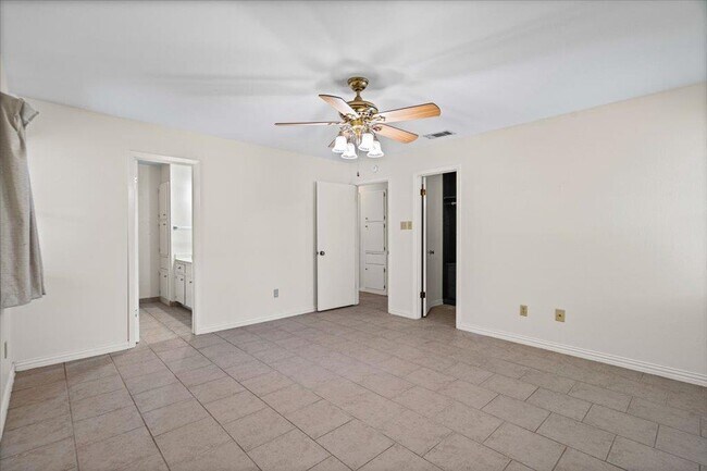 Building Photo - 11203 Bluff Canyon Dr