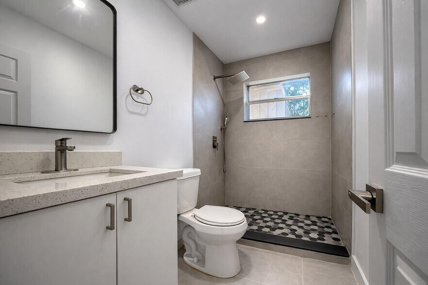 Building Photo - 2150 SW 72nd Ave