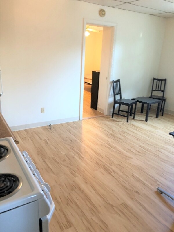 Building Photo - 2419 Beechwood Blvd