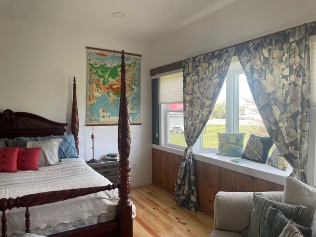 Building Photo - 1275 WY-50