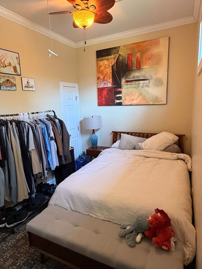 Building Photo - 2BD/1.5BA Single Family Home with Fenced In Deck