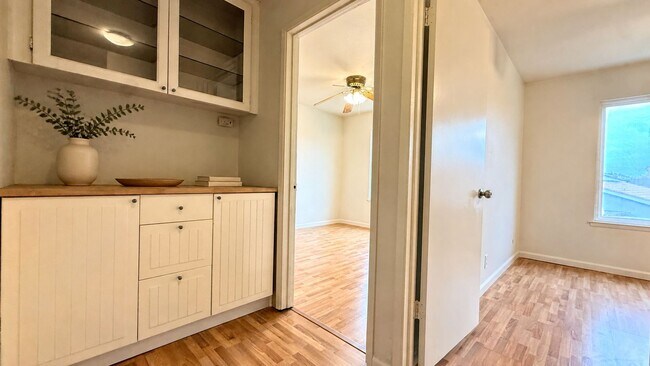 Building Photo - 7214 Chantilley Ct