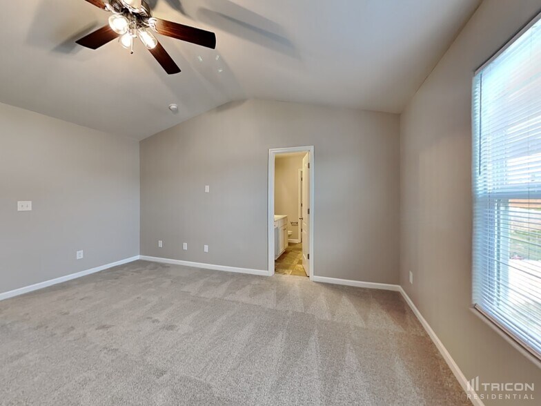 Building Photo - 6035 Loy Ct
