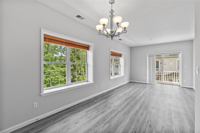 Building Photo - 1410 Half Moon Bay Dr
