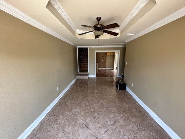 Building Photo - Lovely 4 Bedroom Home