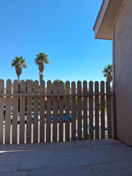 Building Photo - 3119 Voss Dr