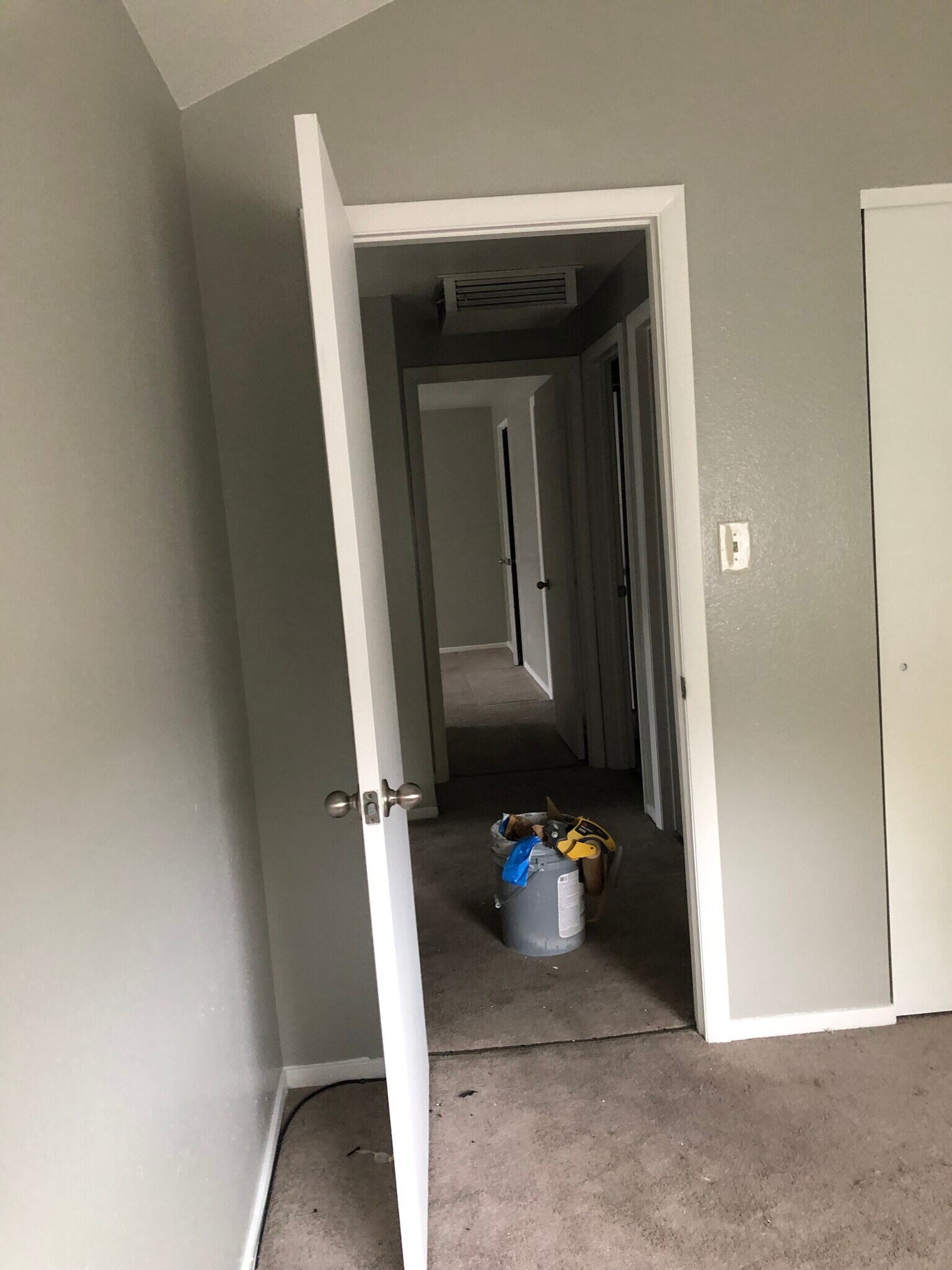 Building Photo - 1530 Chester Sq