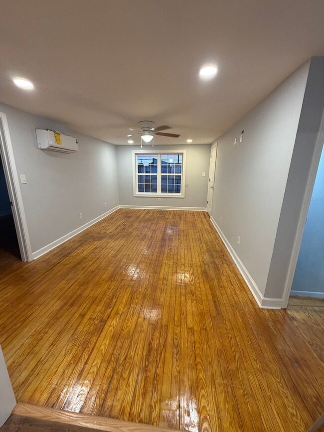 Building Photo - 1611 St Andrew St