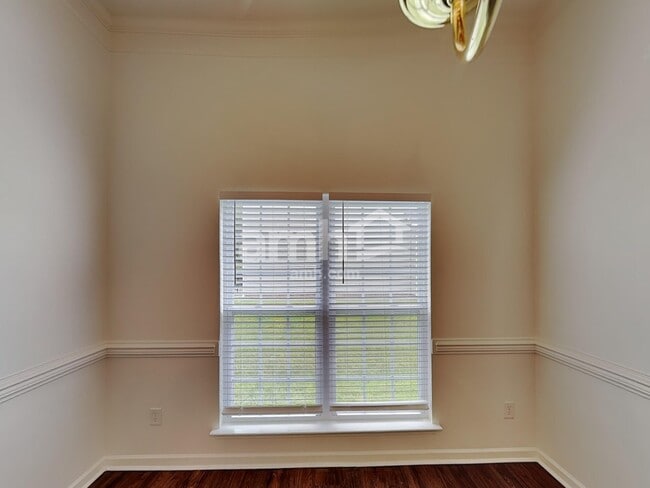 Building Photo - 13424 Planters Row Dr