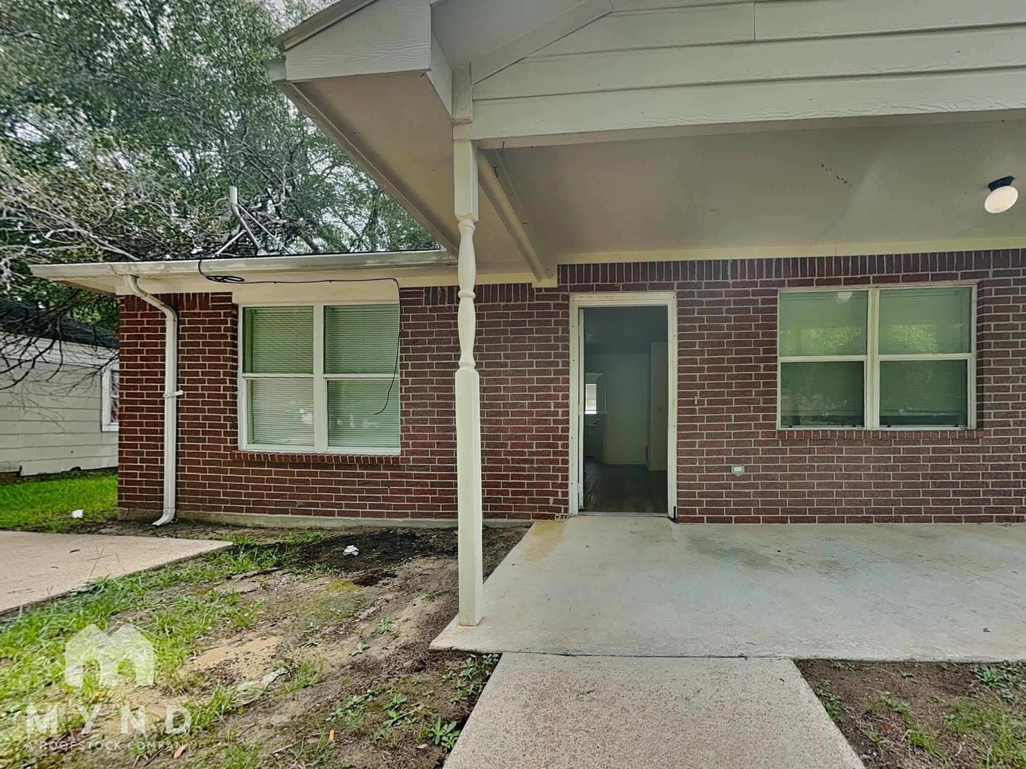 Building Photo - 949 Guam St