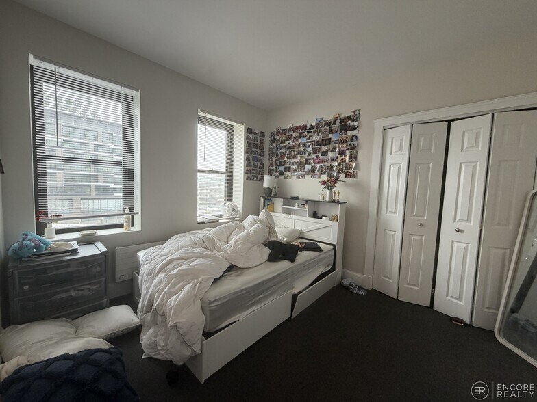 Building Photo - 16 Aberdeen St