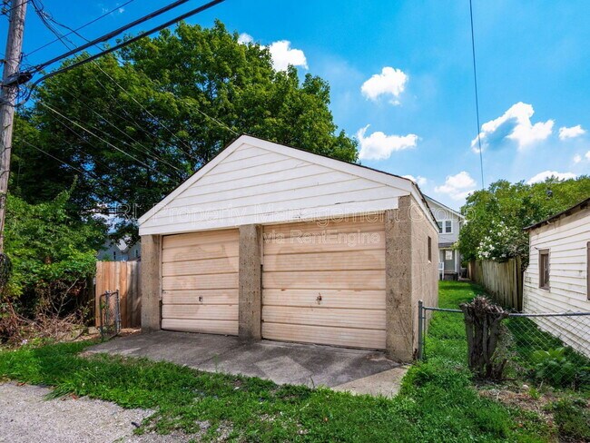 Building Photo - 439 Eldridge Ave