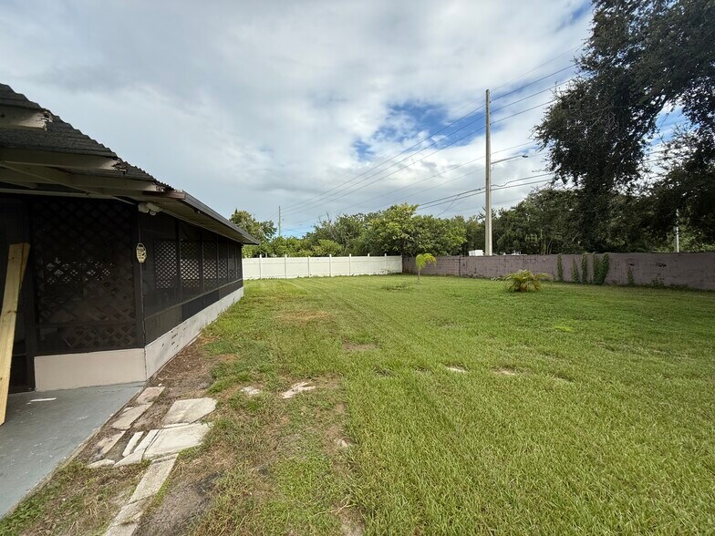 Building Photo - 5860 Mattox St