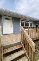 Building Photo - 606 Holiday Rd