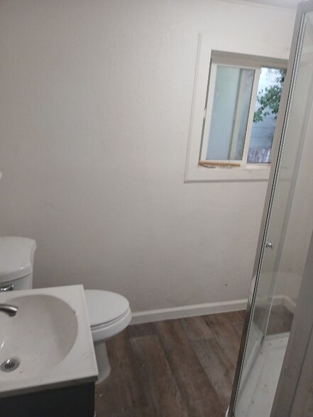 Building Photo - 908 15th St