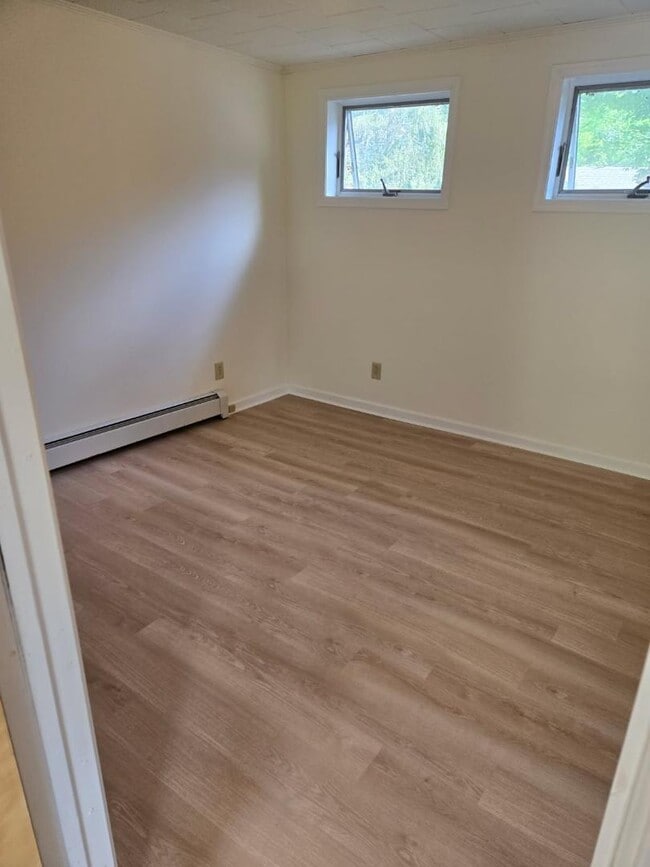 Building Photo - 155 School Ave