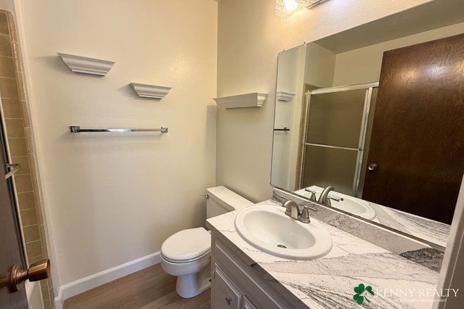 Building Photo - Updated 3 Bedroom, 2 Bathroom in Laurelwood Neighborhood San Mateo