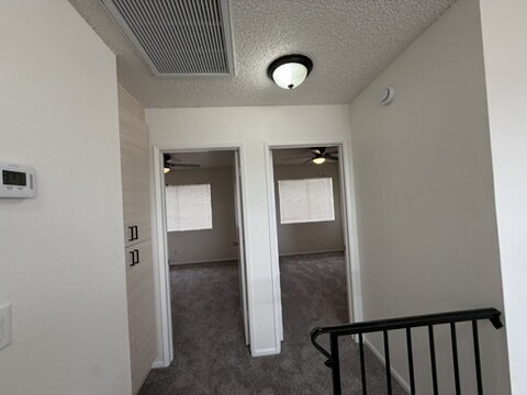 Building Photo - 3 bed 2 bath with garage $1,400 Rent