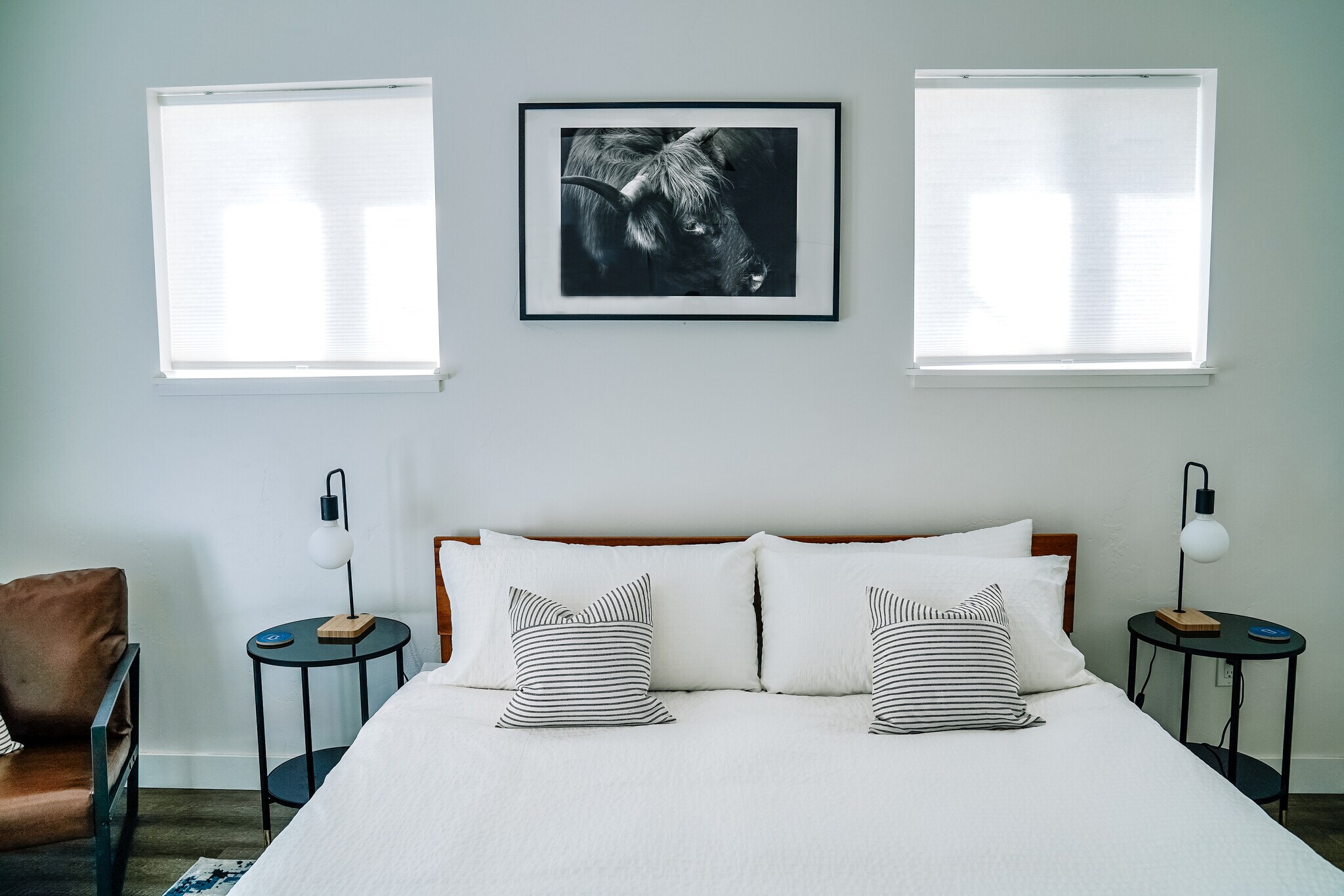 master king bed - 525 8th Ave W