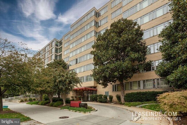 Building Photo - 1711 Massachusetts Ave NW