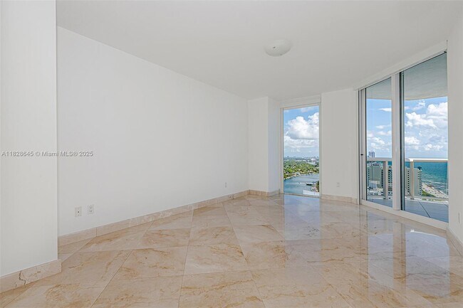 Building Photo - 4779 Collins Ave