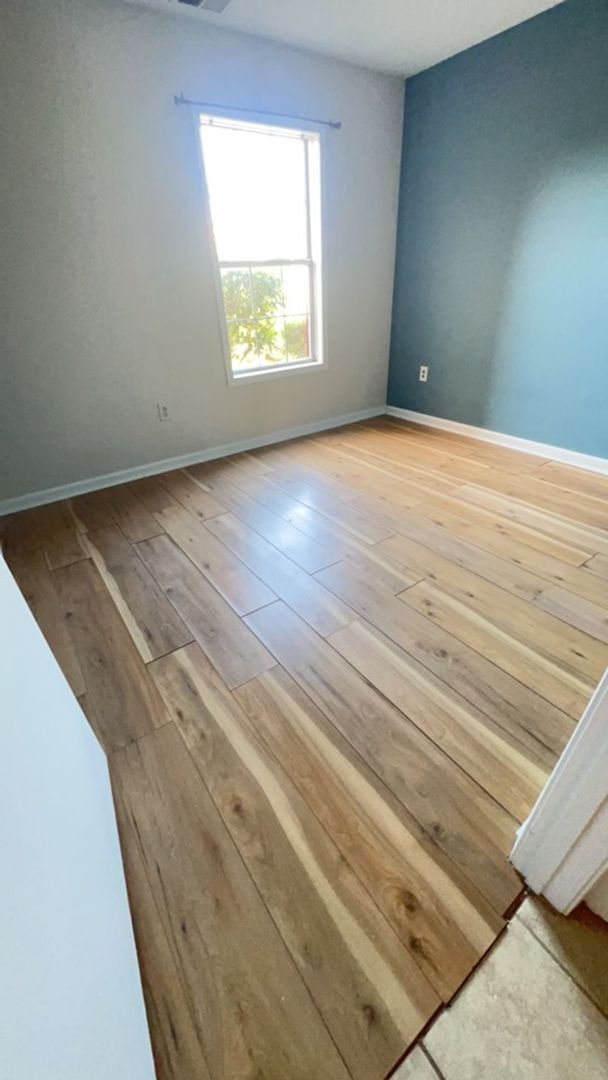 Building Photo - 2-Bedroom, 2-Bathroom Condo