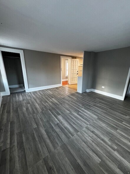 Building Photo - 1488 E Thacker St