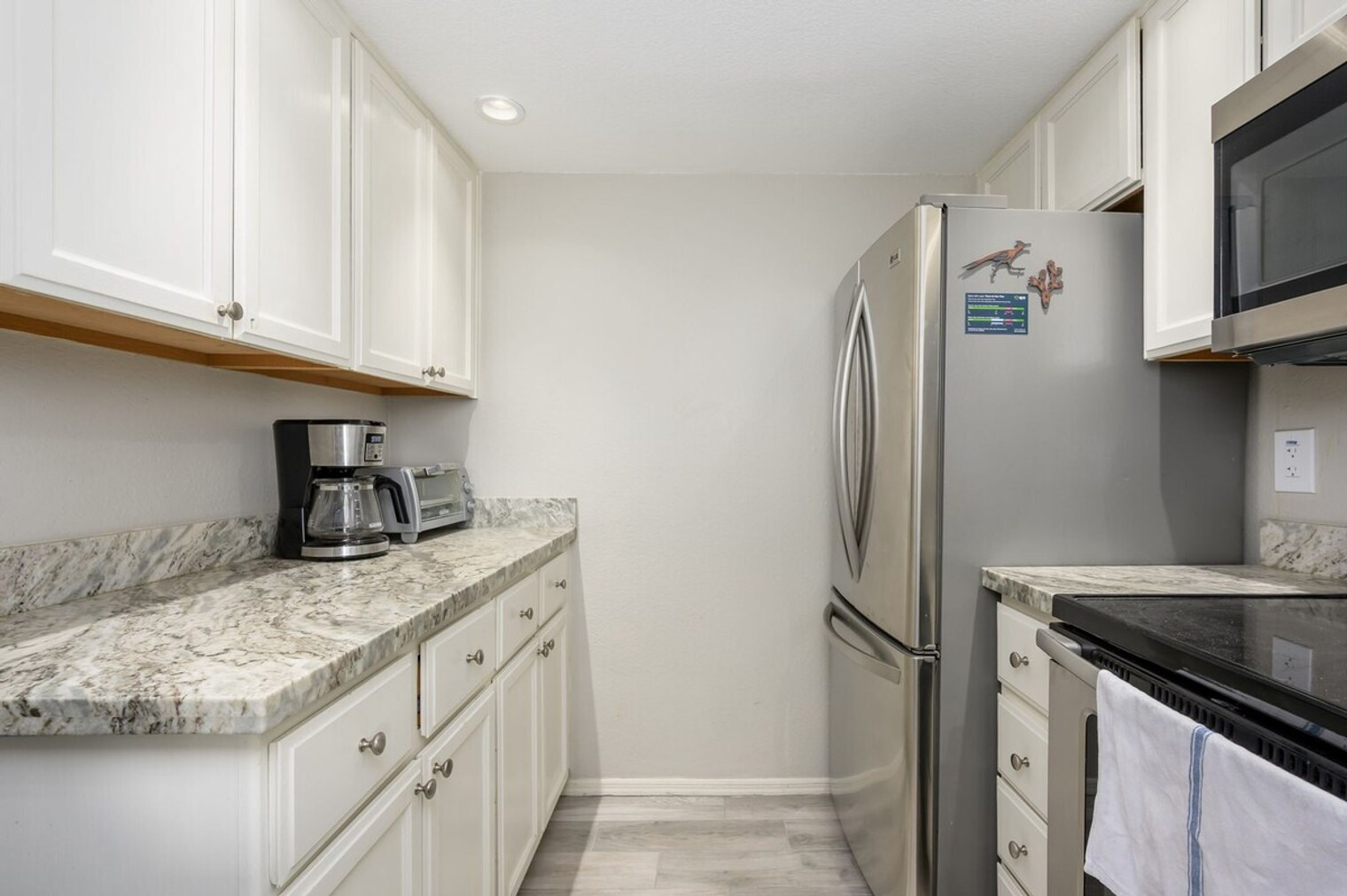 Building Photo - 4850 E Desert Cove Ave