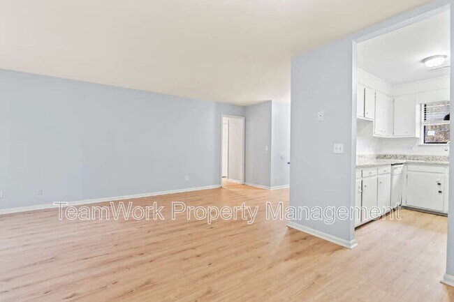 Building Photo - 121 Canvasback Dr