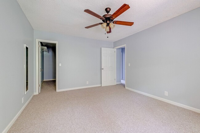 Building Photo - Sanctuary Near Downtown Nashville (MOVE IN SPECIAL!)