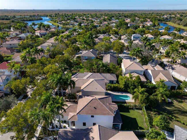 Building Photo - 1077 Golden Cane Dr