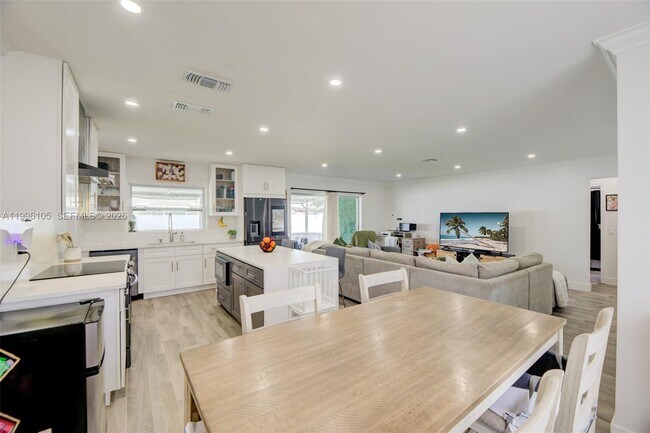 Building Photo - 8461 NW 16th St