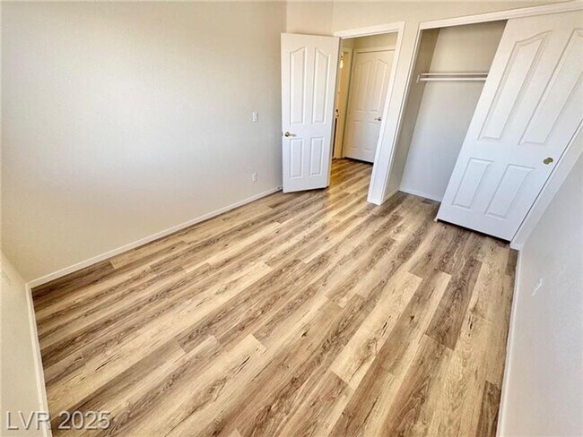 Building Photo - BEAUTIFUL 3 BEDROOM HOME IN SUMMERLIN