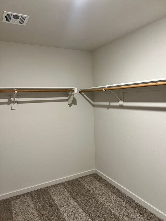 Building Photo - Brand New Spacious 4 Bedroom Home in Musta...
