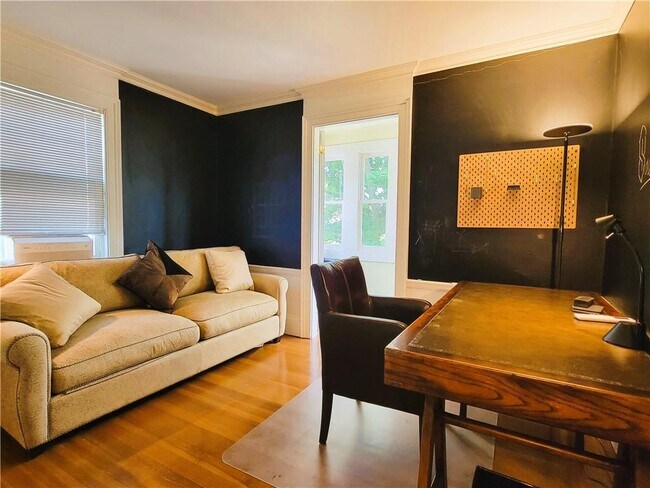 Building Photo - 60 Prairie Ave