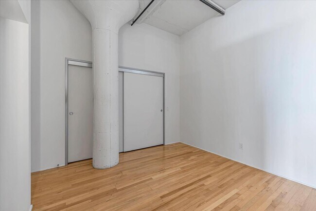 Building Photo - 420 San Pedro St