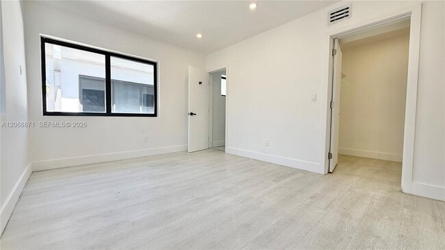 Building Photo - 609 Lenox Ave.