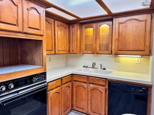 Building Photo - 4503 McCrory Ave