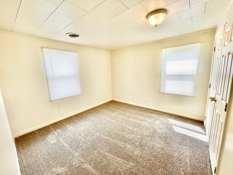 Bedroom - 18902 Gunpowder Rd